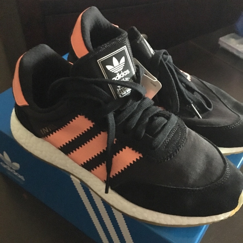 *PRICE DROP* NEW Adidas Iniki Runners Women’s Sz 7